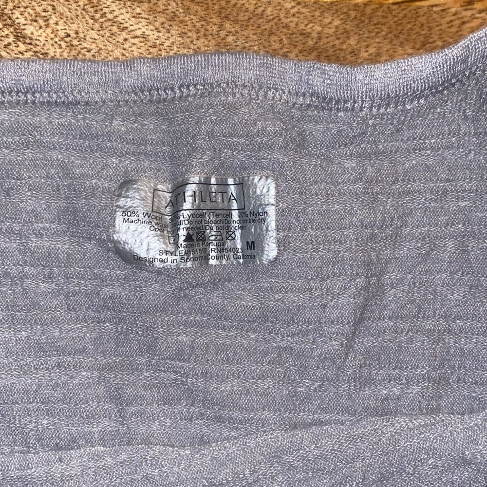 Athleta Grey Top - Picture 3 of 5